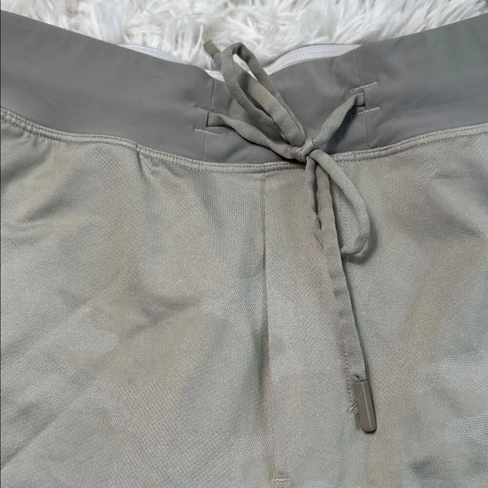 Lululemon T.H.E. Short 9